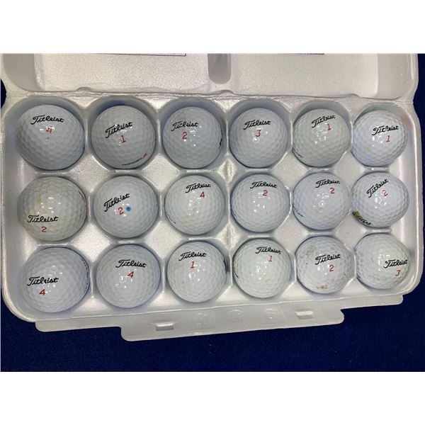 Lot of 18 DT Solo Titleist Golf Balls