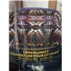 Image 2 : Pendelton Reversible Twin Blanket 66"x92"