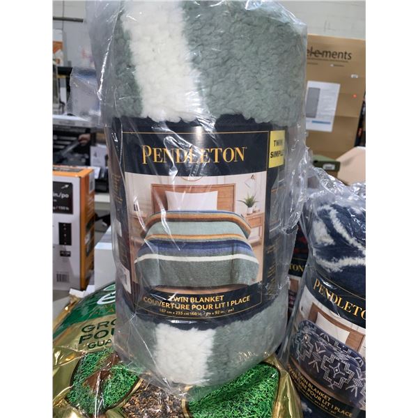 Pendelton Reversible Twin Blanket 66"x92"