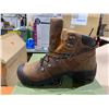 Image 4 : Keen Pyrenees Women's Hiking Boots Color Syrup Size 10
