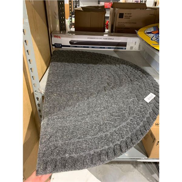 Semi Circle Deluxe Scraper Mat 24"x39"