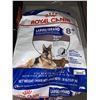 Image 2 : Royal Canin Large Breed Aging Dog Kibble 30 Lbs
