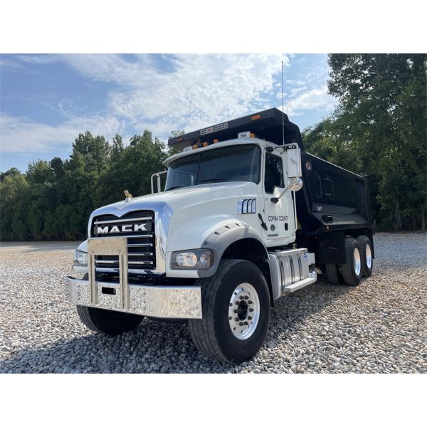 2018 MACK GU713 Dump Truck