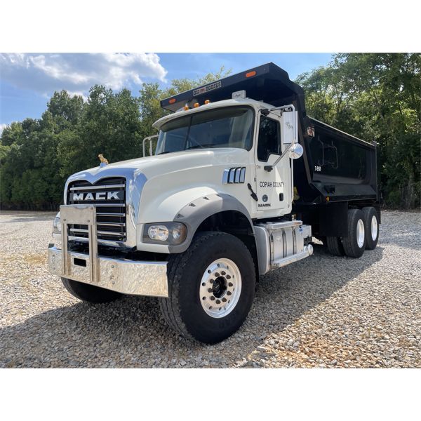 2018 MACK GU713 Dump Truck