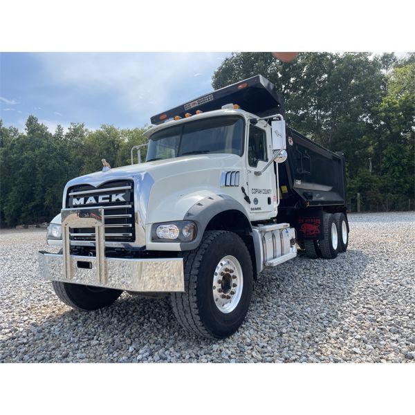 2018 MACK GU713 Dump Truck