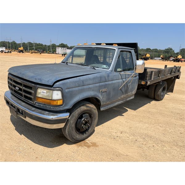 1993 FORD F350 XL Flatbed Truck