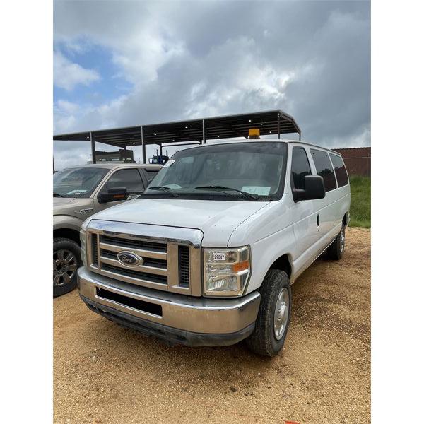 2011 FORD E350 XLT Passenger Van