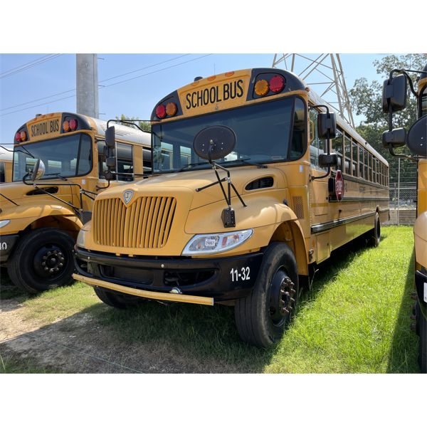 2011 IC BUS CE SERIES Bus