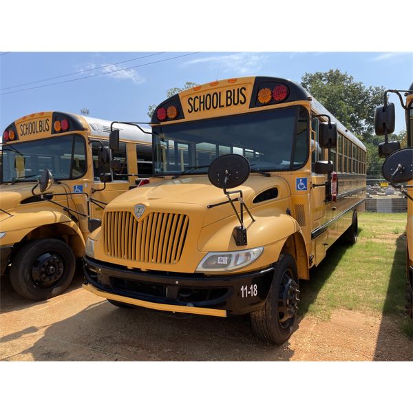 2011 IC BUS CE SERIES Bus