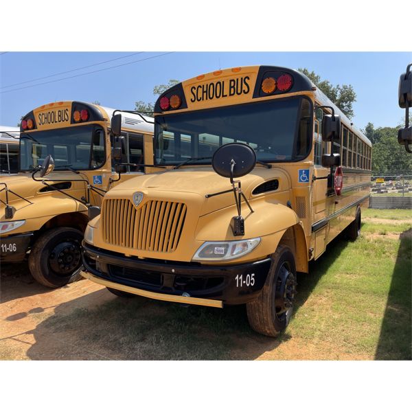 2011 IC BUS CE SERIES Bus