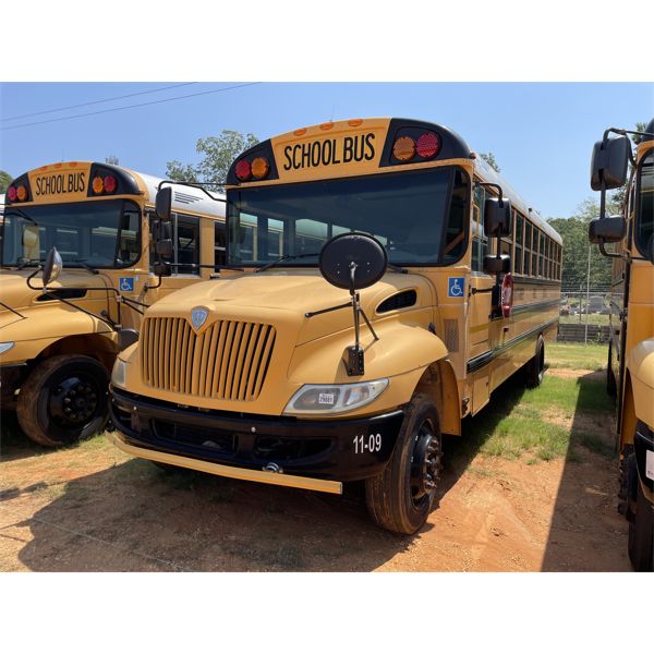 2011 IC BUS CE SERIES Bus