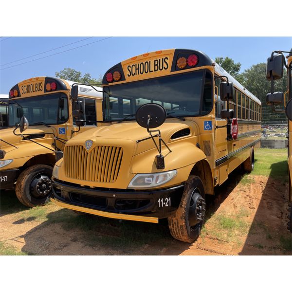 2011 IC BUS CE SERIES Bus