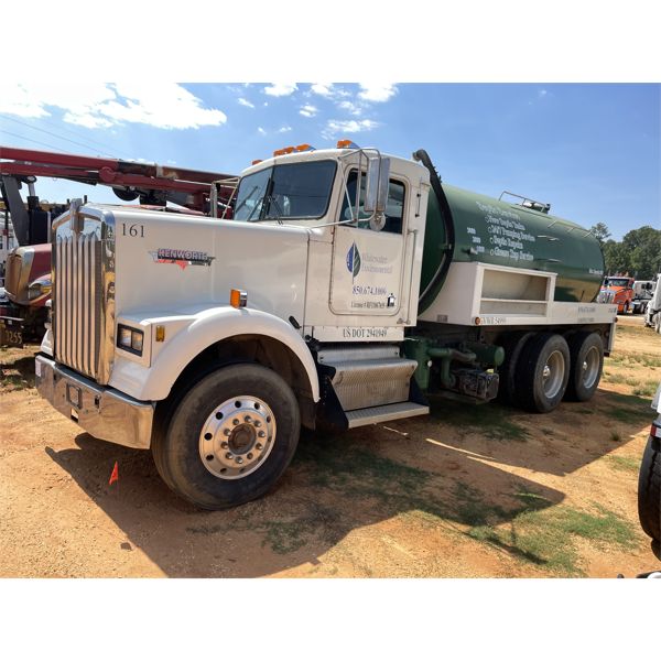 1985 KENWORTH W900 Vacuum Truck