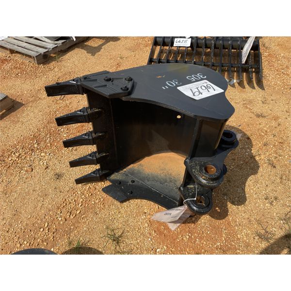 2023 LANDHERO 30" HEAVY DUTY BUCKET
