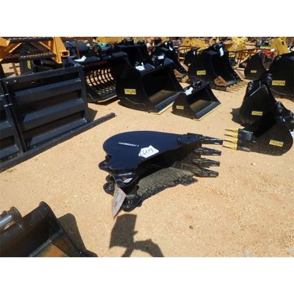 2023 LANDHERO 18" HEAVY DUTY BUCKET