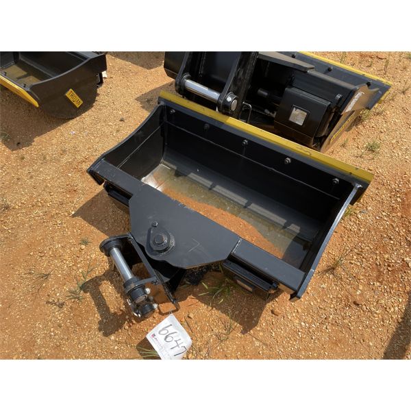 TROJAN 42" CLEANOUT TILT BUCKET