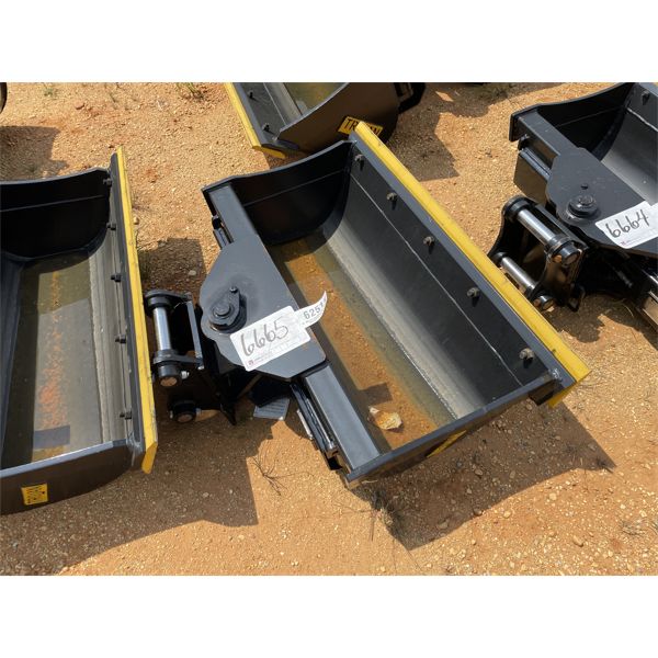 TROJAN 42" CLEANOUT TILT BUCKET