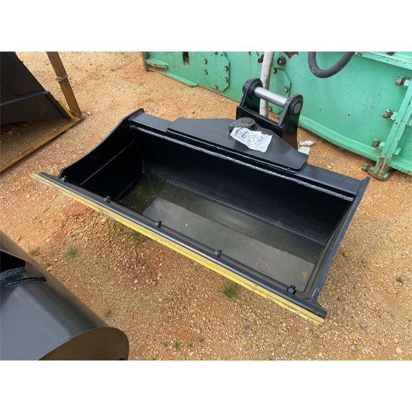 TROJAN 48" CLEANOUT TILT BUCKET