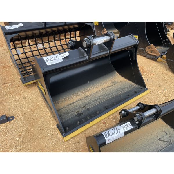 TROJAN 60" CLEANOUT BUCKET