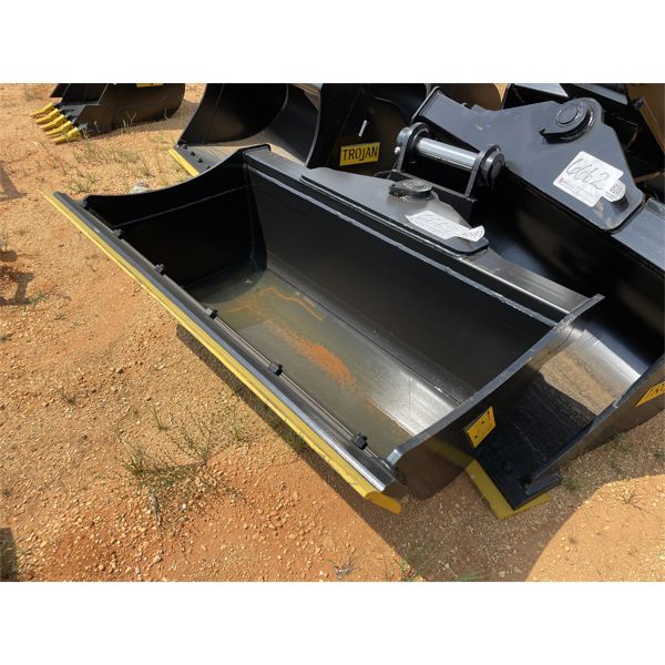 TROJAN 60" CLEANOUT TILT BUCKET