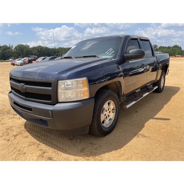 2011 CHEVROLET SILVERADO Pickup Truck