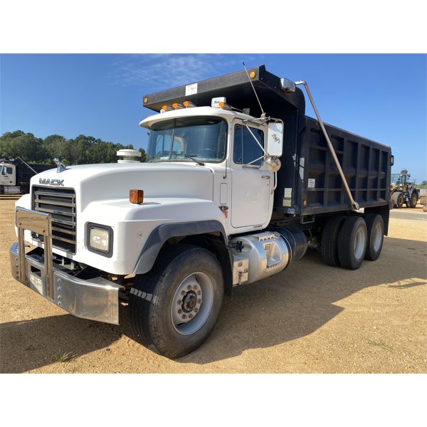 2001 MACK RD688S Dump Truck