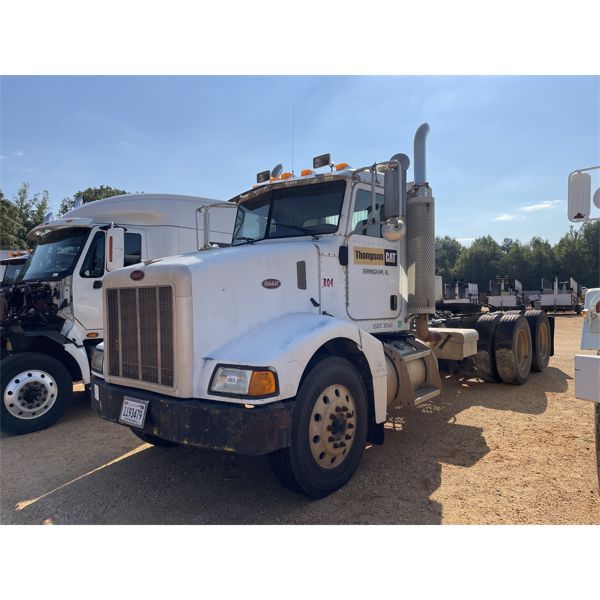 2005 PETERBILT 385 Day Cab Truck