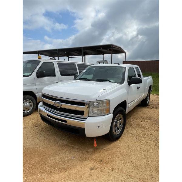 2009 CHEVROLET SILVERADO LS Pickup Truck