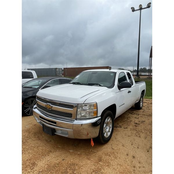 2013 CHEVROLET SILVERADO LT Pickup Truck