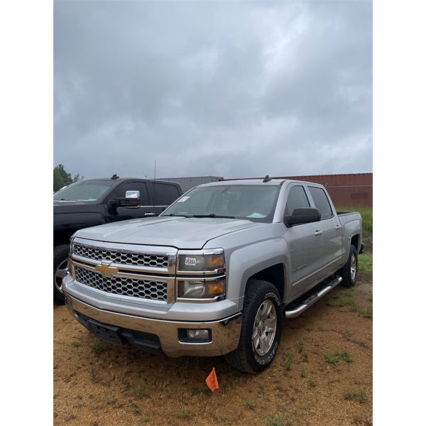 2015 CHEVROLET SILVERADO LT Pickup Truck