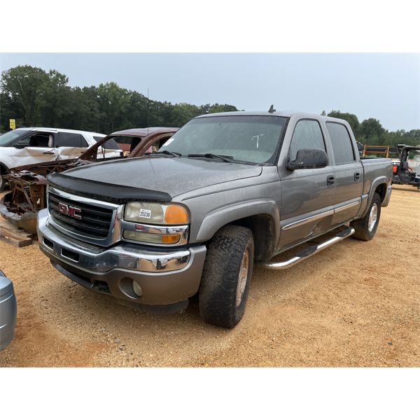 2006 GMC SIERRA Z71 Pickup Truck