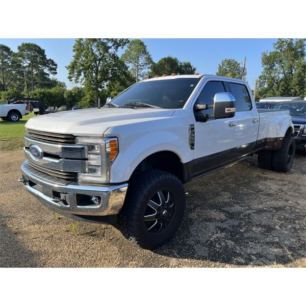 2019 FORD  F350 KING RANCH Pickup Truck