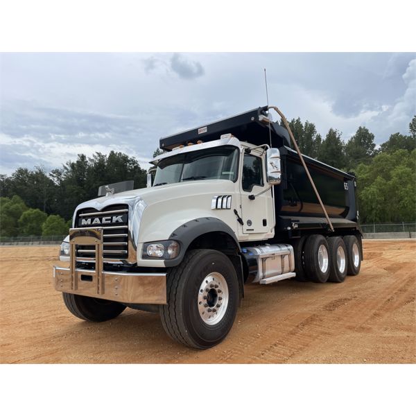 2022 MACK GR64F Dump Truck