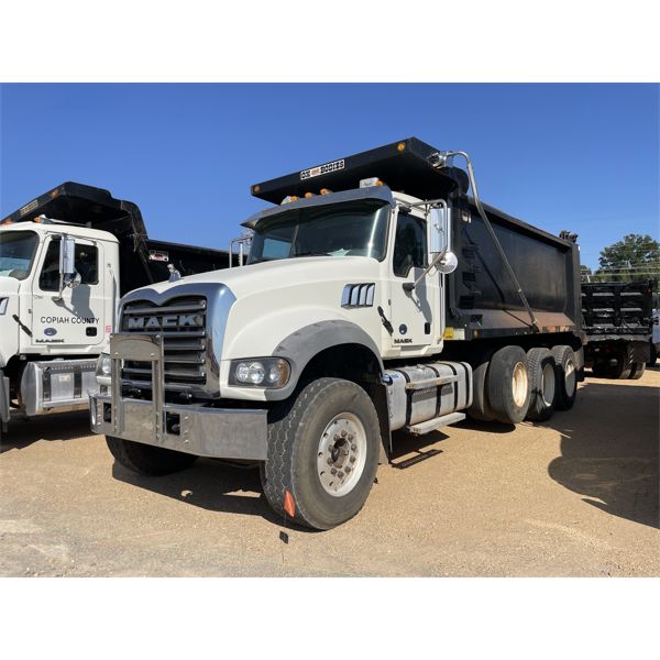 2017 MACK GU713 Dump Truck