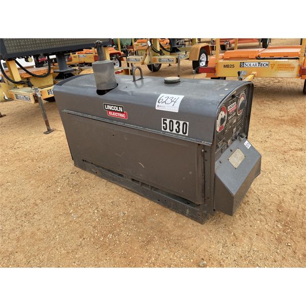 LINCOLN ELECTRIC SAE-350 ARC WELDER