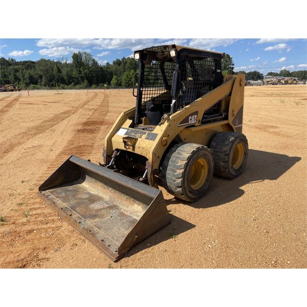 2005 CAT 246B Skid Steer Loader - Wheel