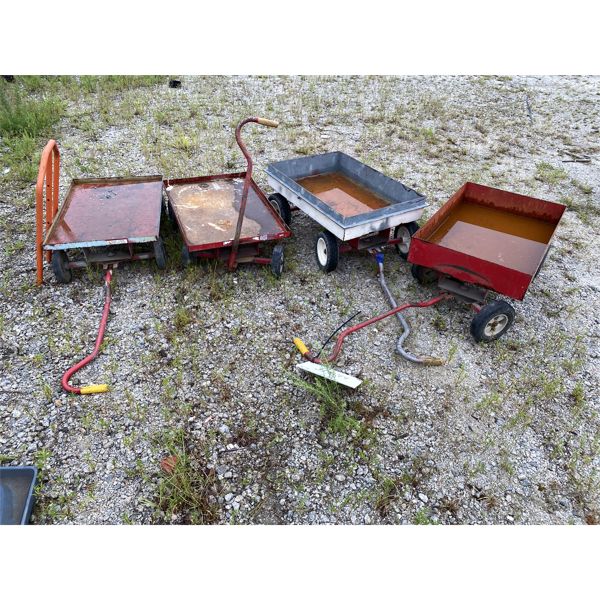 (4) PULL CARTS/WAGONS