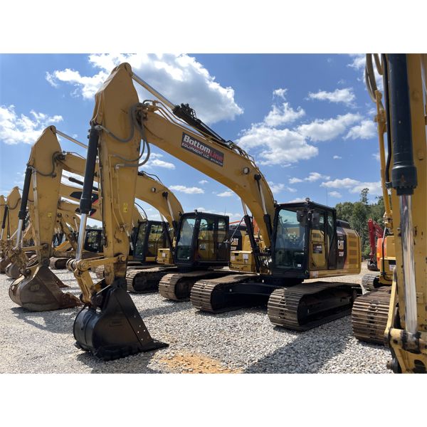 2018 CAT 320FL Excavator