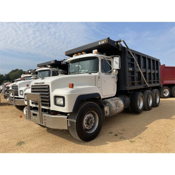 2001 MACK RD688S Dump Truck