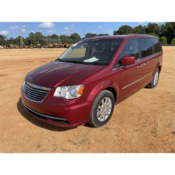 2015 CRYSLER TOWN & COUNTRY Passenger Van