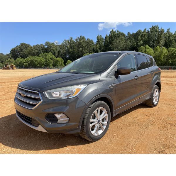 2017 FORD ESCAPE SE SUV