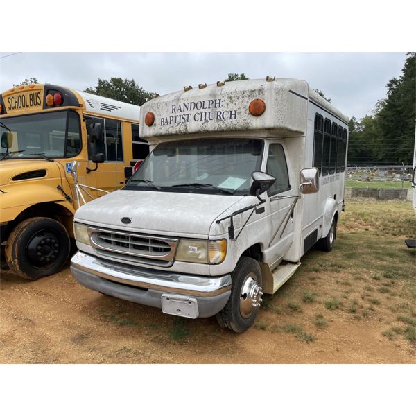 2001 FORD E350 Bus