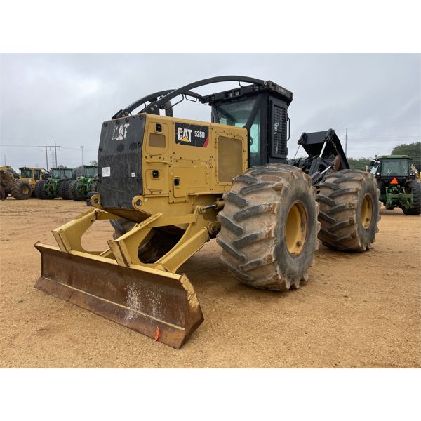 2017 CAT 525D Skidder