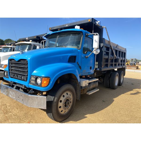 2005 MACK CV713 Dump Truck