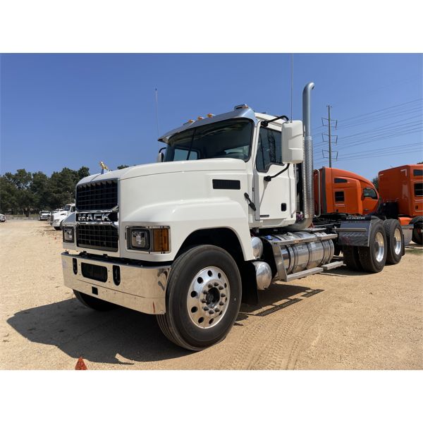 2023 MACK PI64T Day Cab Truck