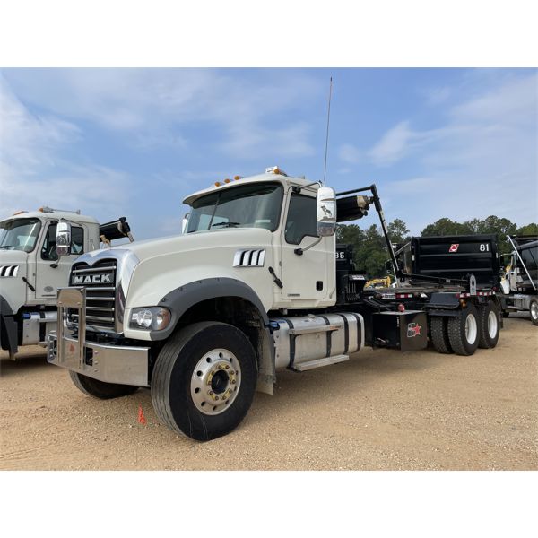 2023 MACK GR64F Roll Off Truck
