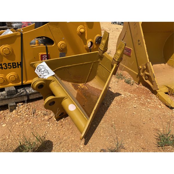 TERAN 30" TRAPEZODIAL BUCKET