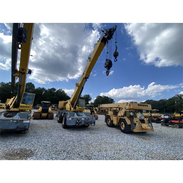2005 GROVE RT600E Rough Terrain Crane