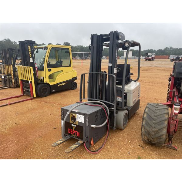 CROWN SC4510-30 Forklift - Mast