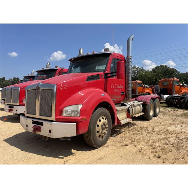2018 KENWORTH T880 Day Cab Truck